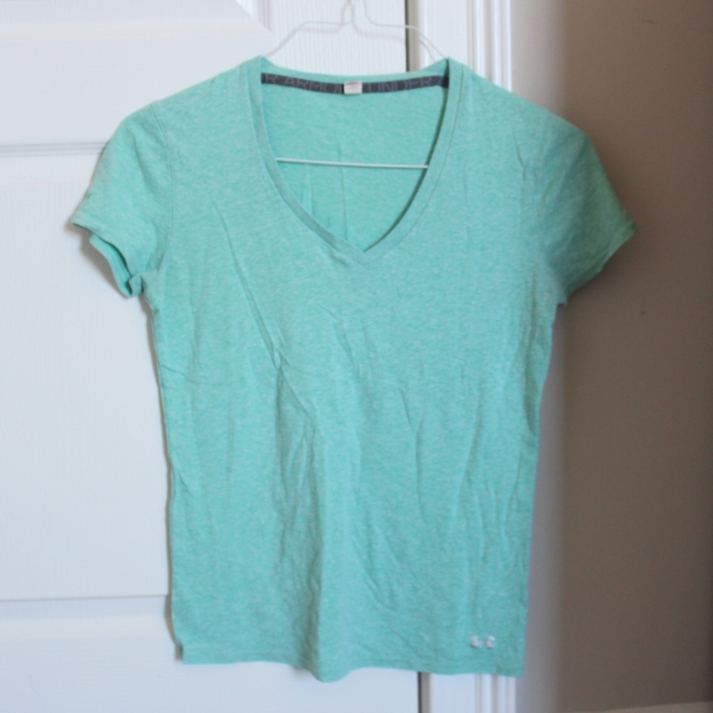 Under Armour heat gear v-neck